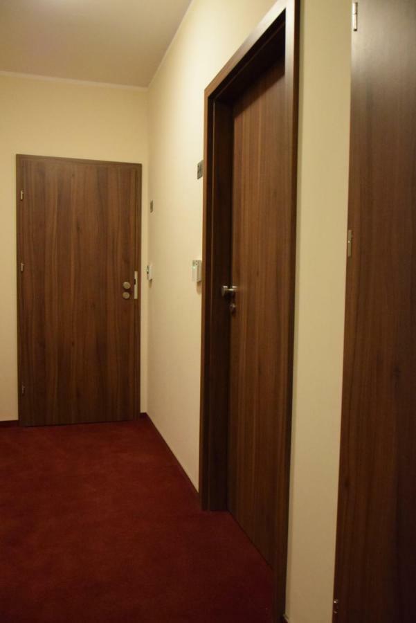 Botanik Hostel พอซนาน ภายนอก รูปภาพ
